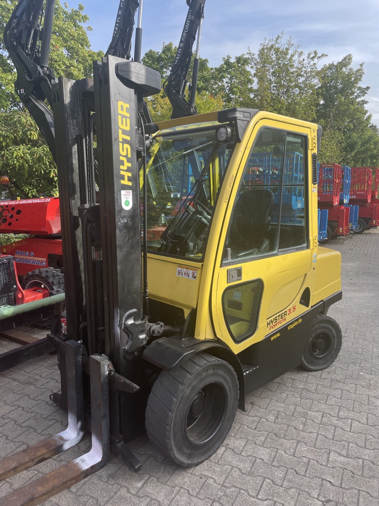 hyster-h3-5ft-d-frontstapler-diesel-vollkabine image 1