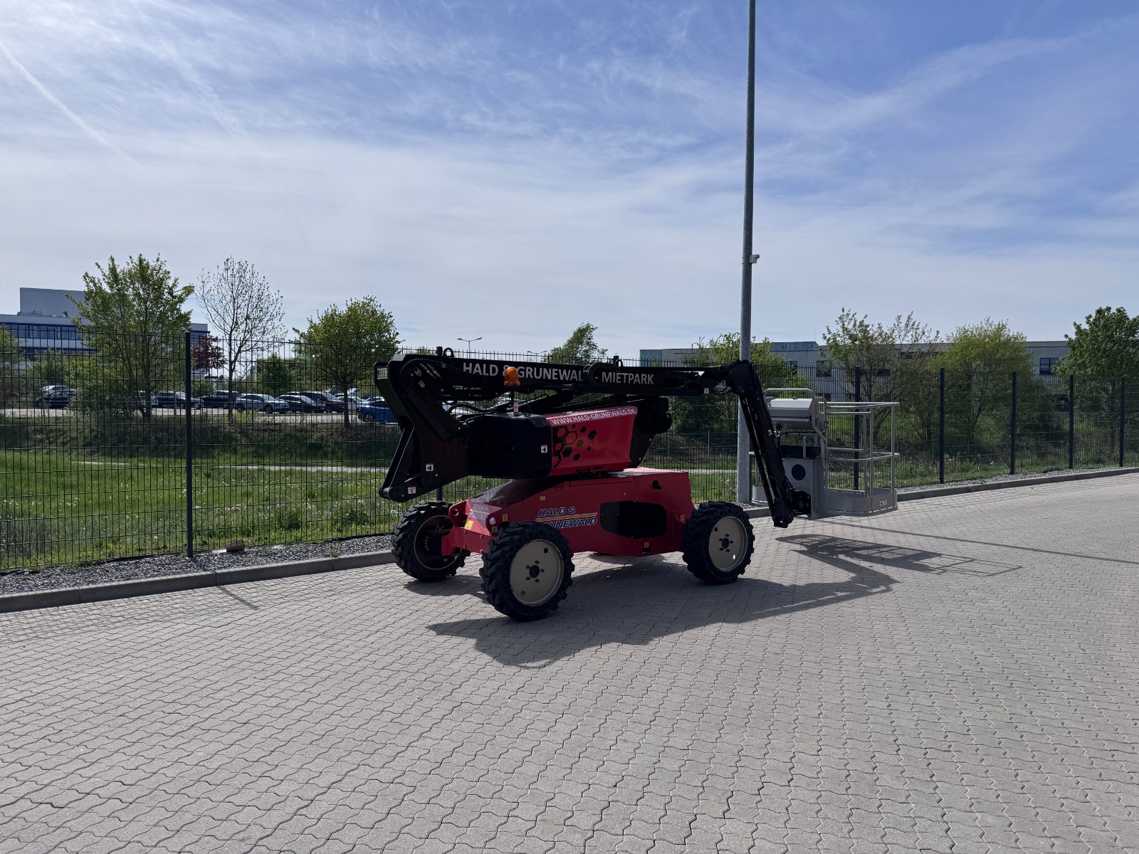 manitou-mango-12-gelenkarbeitsb-hne-kompakt-gel-ndeg-ngig image 4