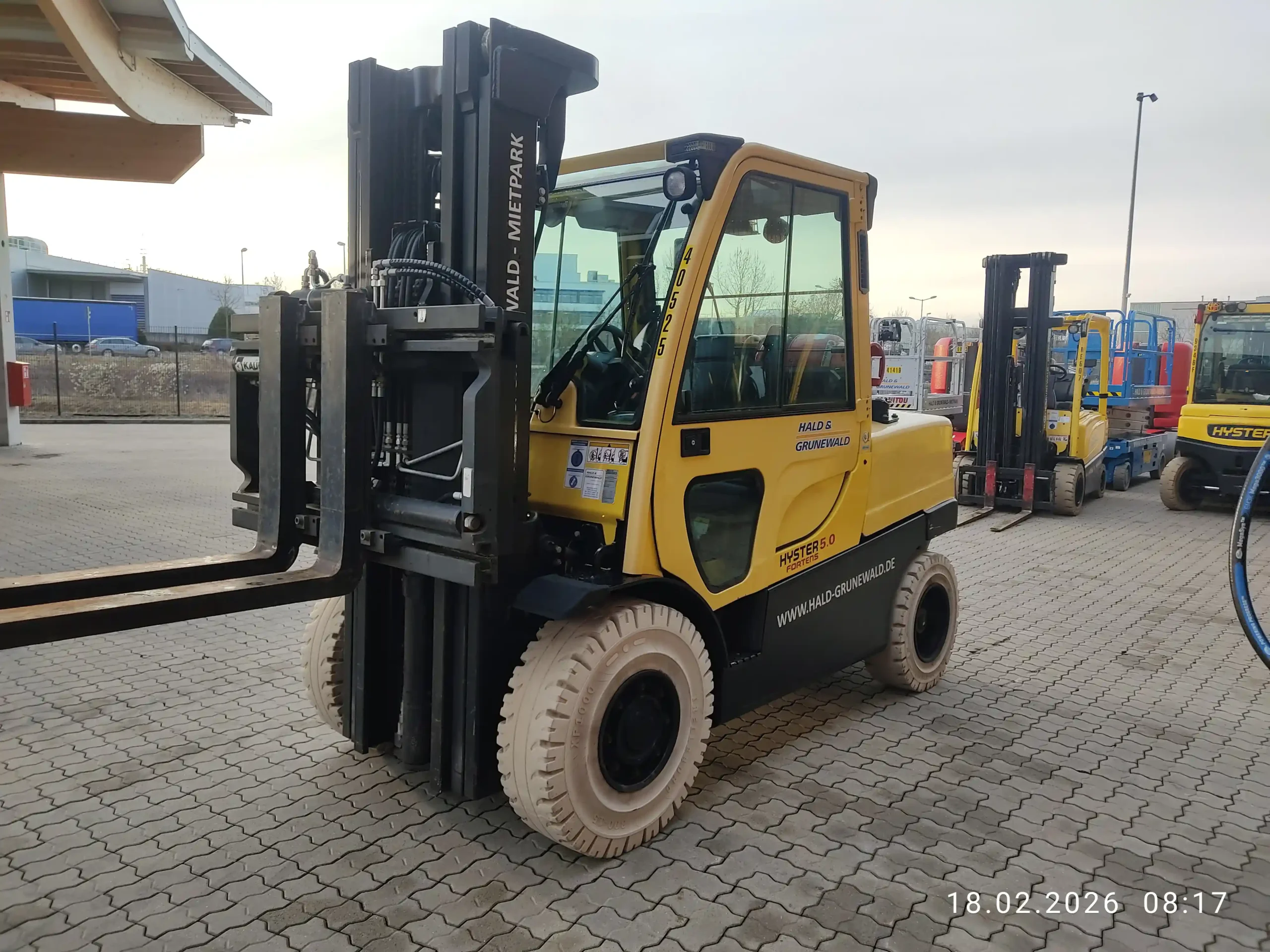 hyster-h5-0ft-l-gas-frontstapler-5-t-triplex-5000-mm image 1