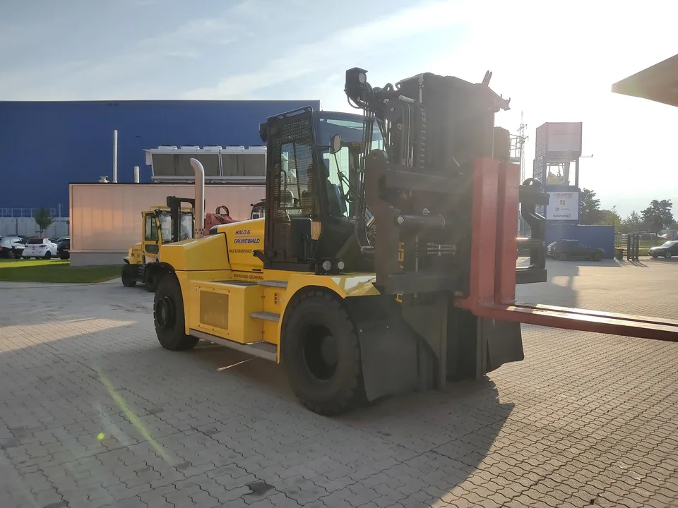 hyster-h16xds12-diesel-frontstapler-triplex-kurzer-radstand image 1