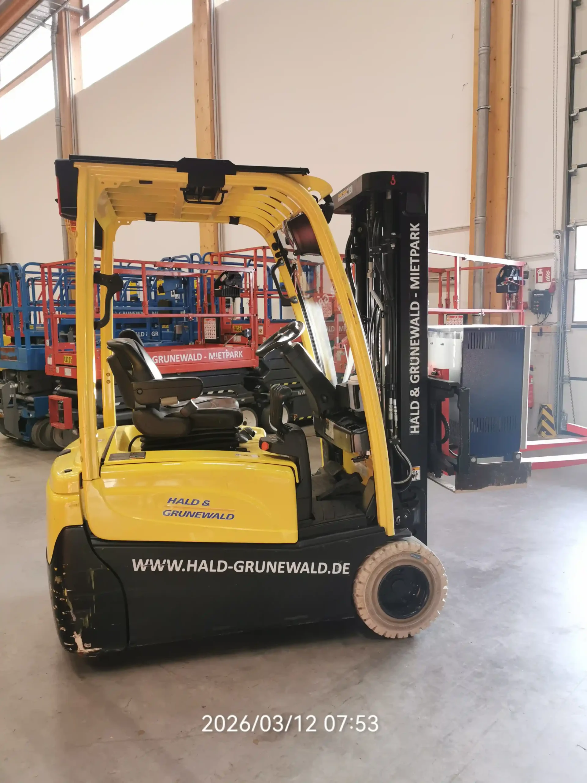 hyster-j2-0xnt-mwb-elektro-frontstapler-triplex-4900-mm image 2