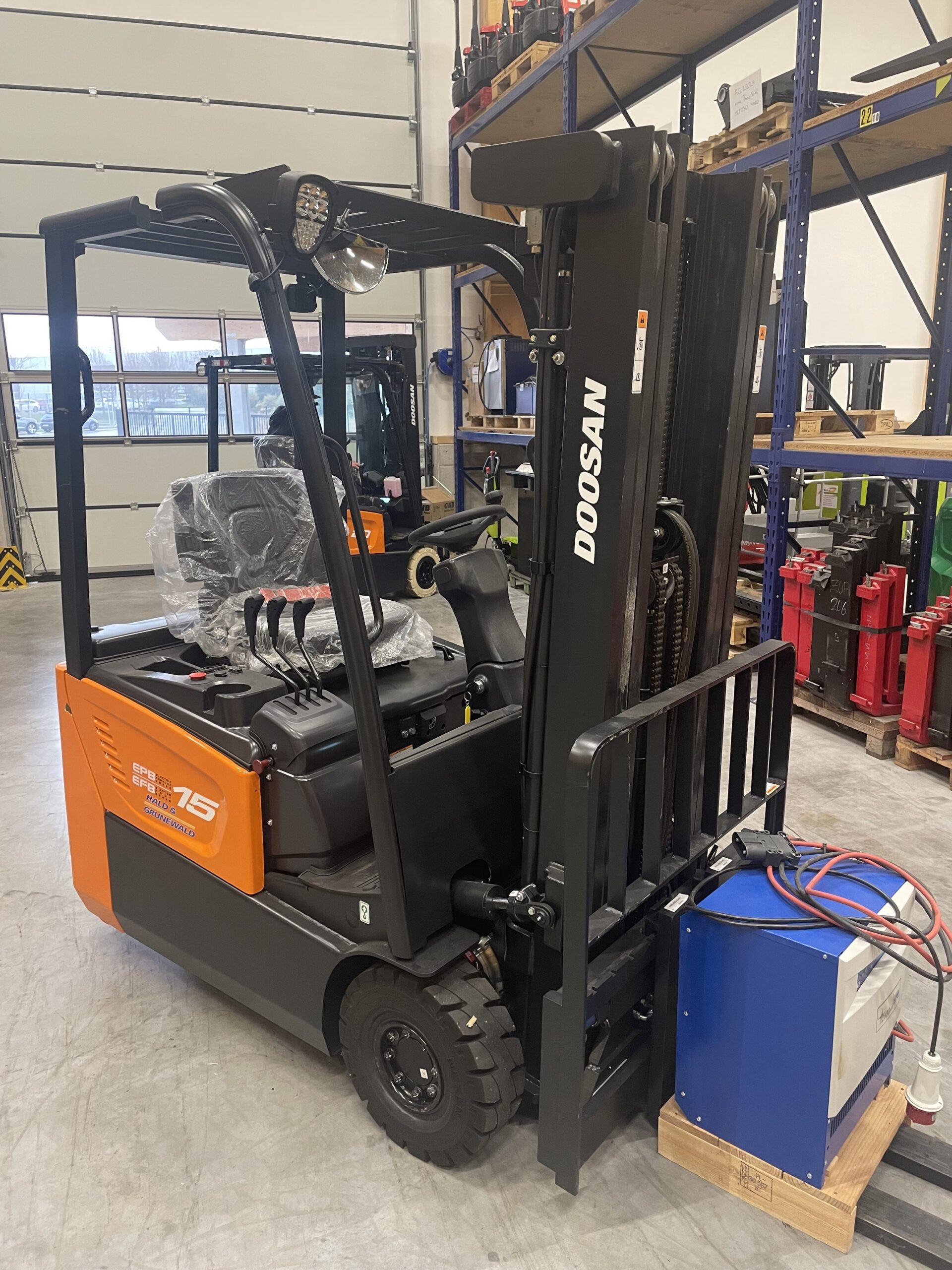 doosan-b15t-7-plus-elektro-frontstapler-gabelstapler-elektro image 1