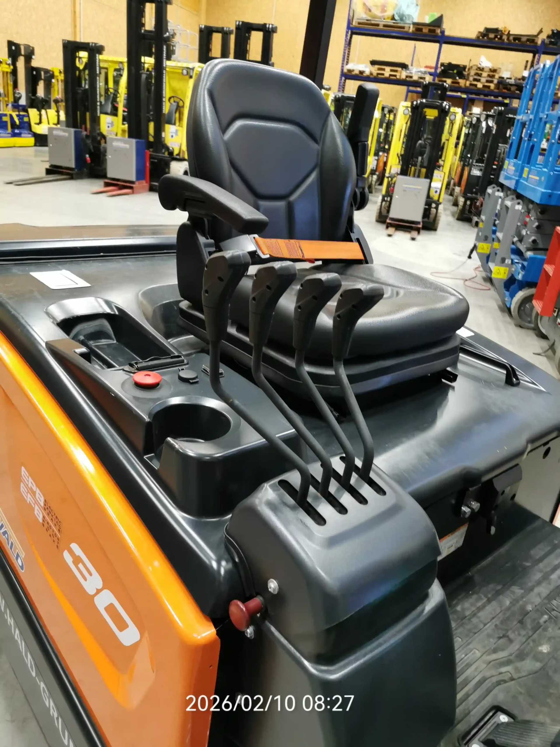 doosan-b30x-7plus-elektro-frontstapler-triplex-4730mm image 3