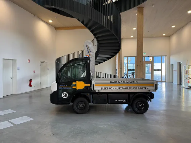 goupil-g4-elektro-nutzfahrzeug-kipper-elektrotransporter image 1