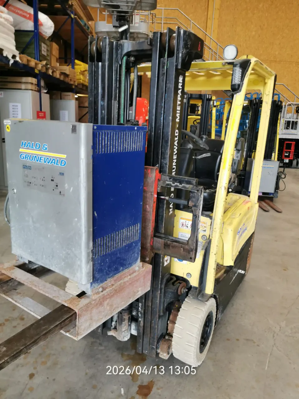 hyster-j1-6xnt-elektro-frontstapler-triplex-seitenschieber image 1