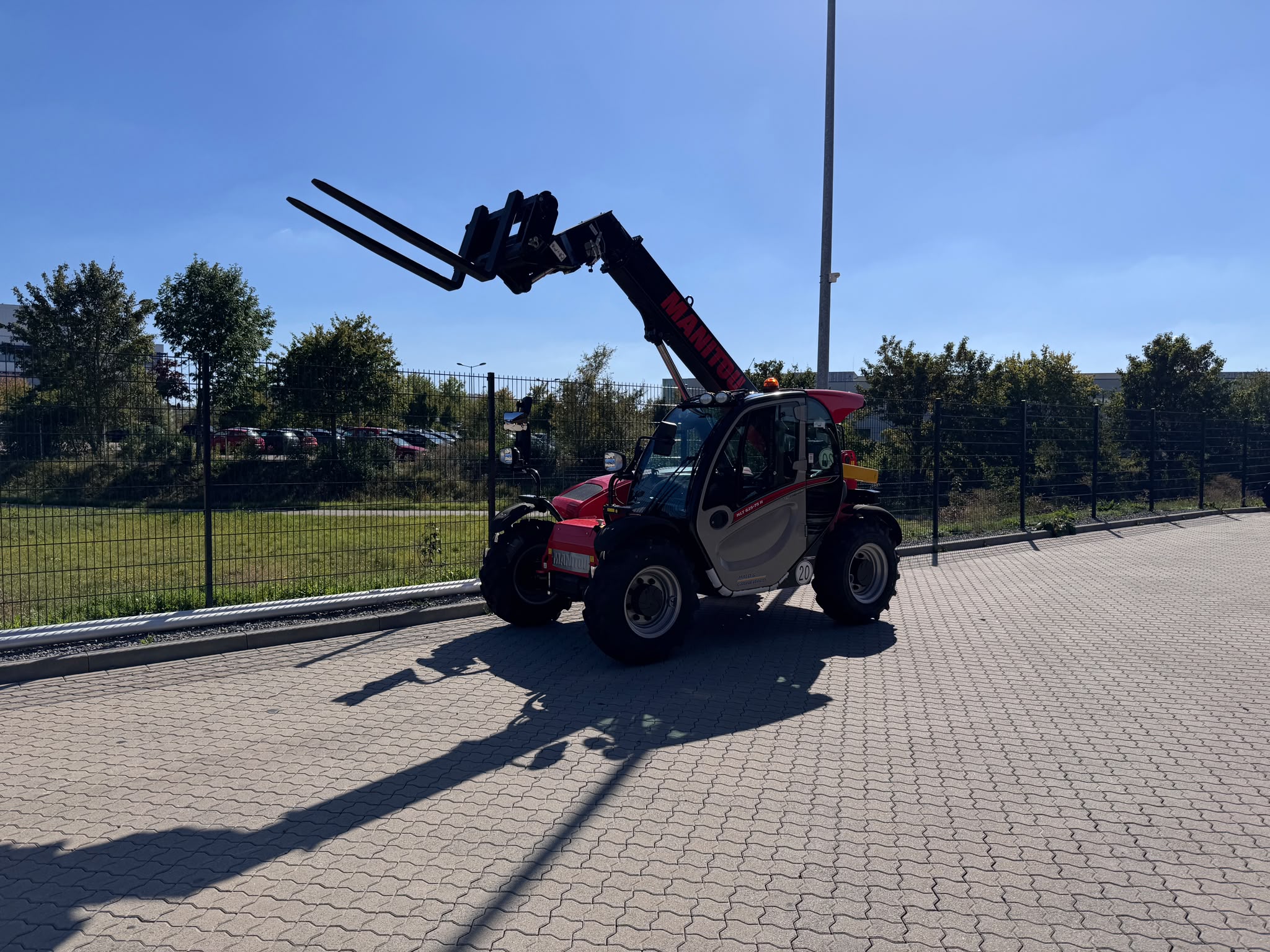 manitou-mlt-625-h-teleskopstapler-premium-breitreifen image 2