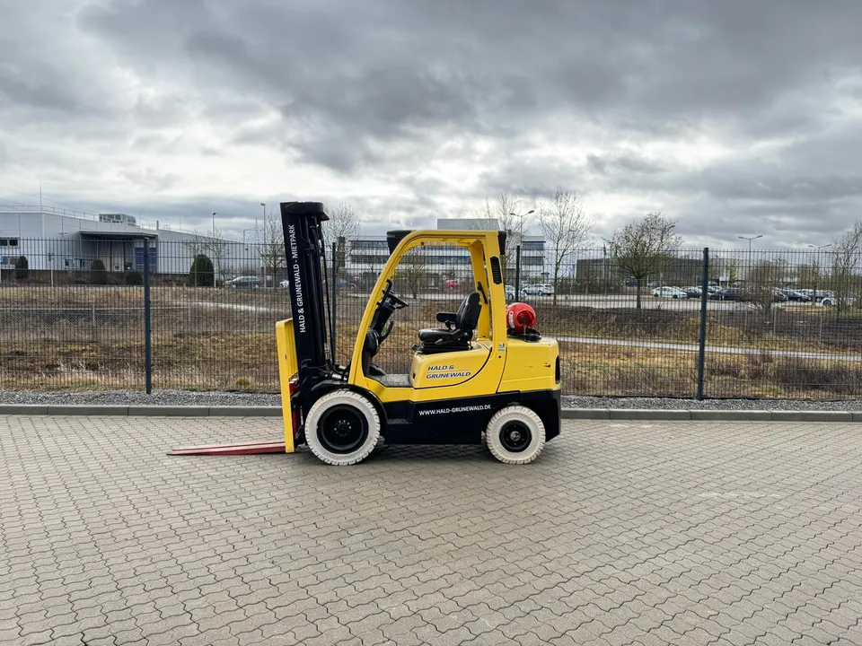 hyster-h3-0ft-l-gas-frontstapler-triplex-seitenschieber image 1