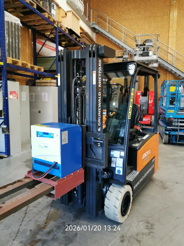 doosan-b20t-7-plus-elektro-frontstapler-triplex-4750-mm image 1
