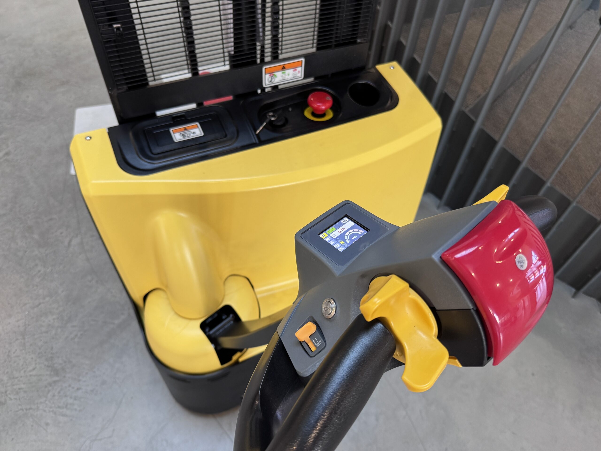 hyster-sc1-2-elektro-deichselger-t-lithium-1-2t image 2