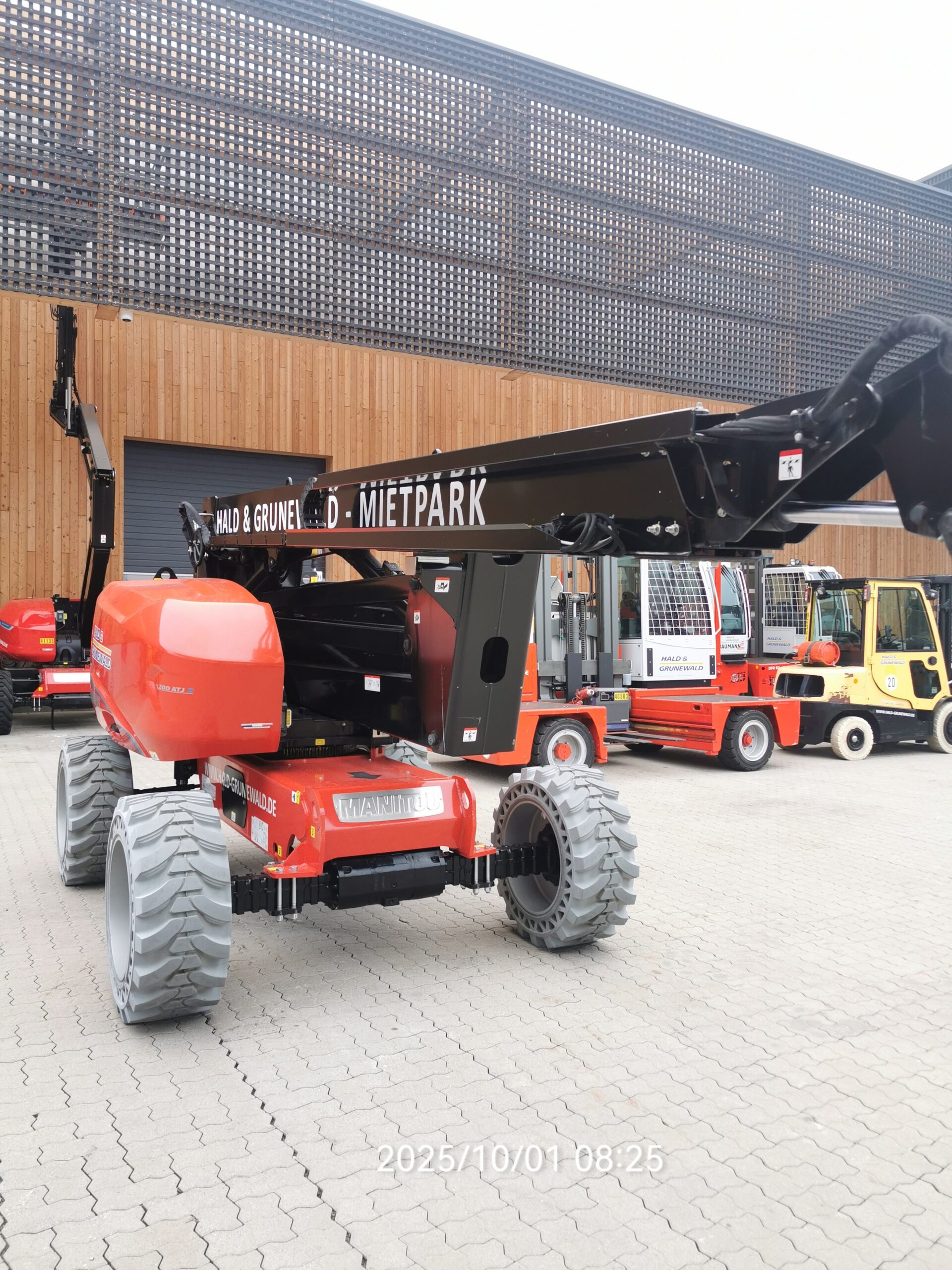 manitou-200-atje-s1-gelenkb-hne-elektro-gel-nde image 2