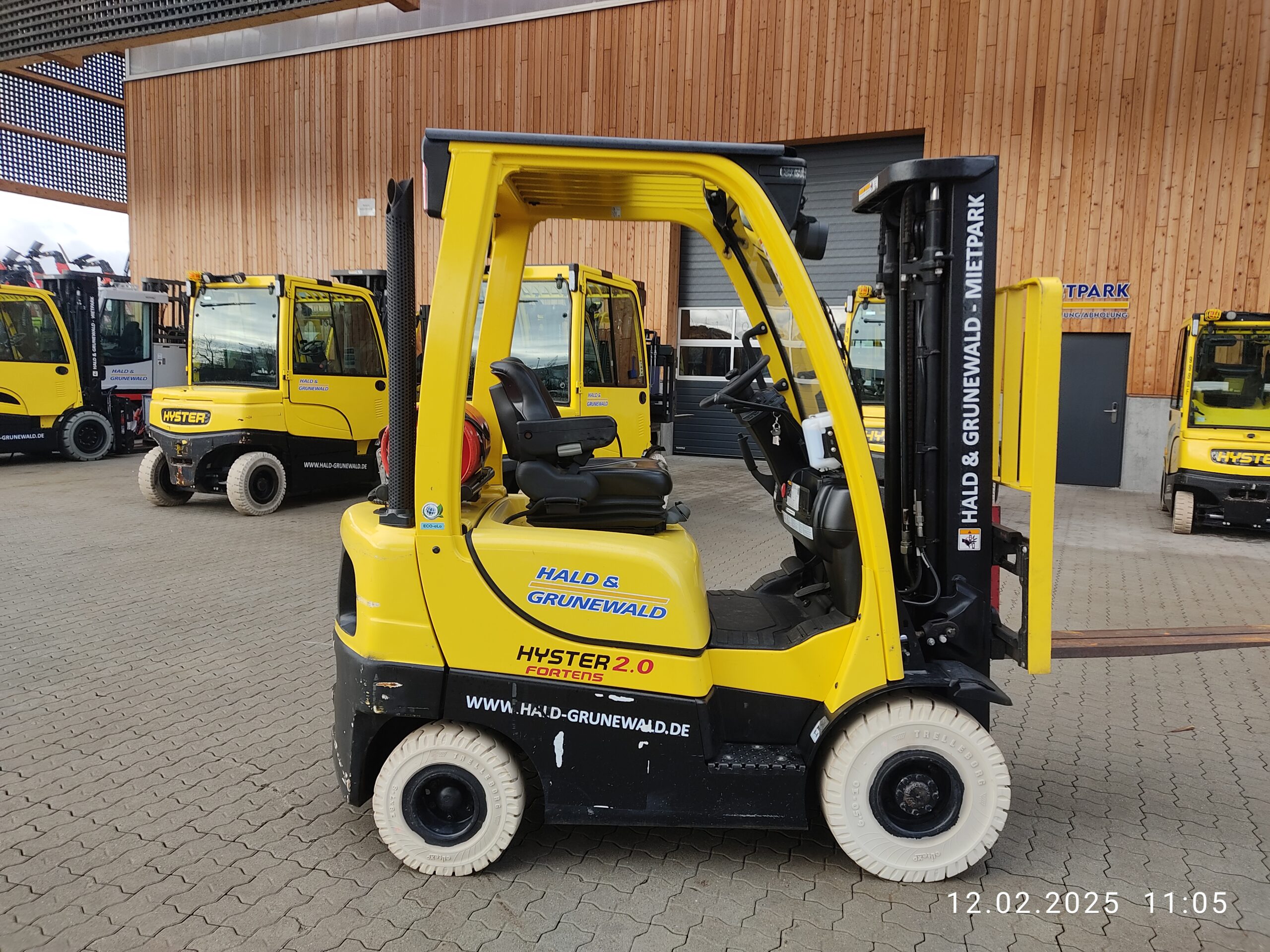 hyster-h2-0fts-l-gas-frontstapler-kompakt-mit-kabine image 1